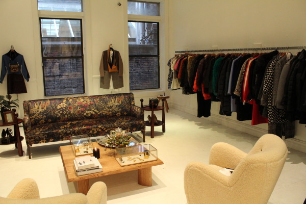 Online Luxury Consignment Shop, The RealReal, Opens Pop-Up in SoHo ...
